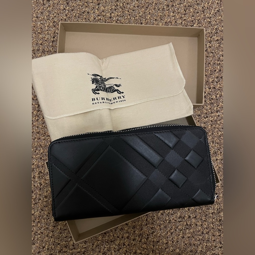 Burberry wallet